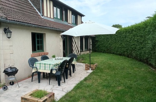 Saint-Gatien-des-Bois House | Entre Deauville et Honfleur, Maison Typique Normande