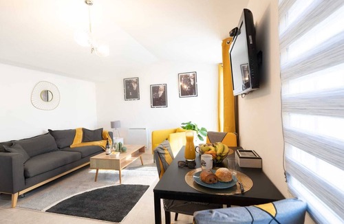 Marignane House | Entre Deux Eaux