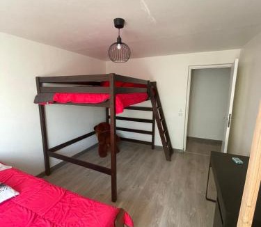 Salmiech House | Entre lacs, balades et culture