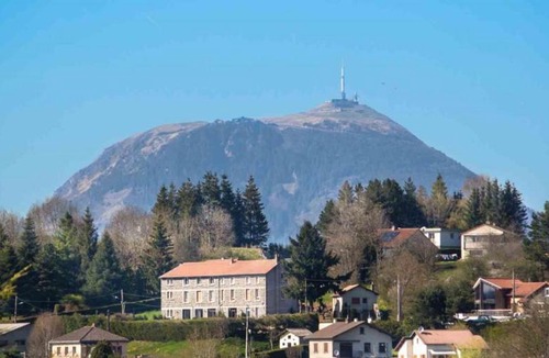 Aydat Hotel | Entre Lacs et Volcans