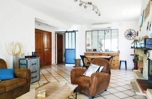 Allauch House | Entre Mer et Collines, villa with swimming pool
