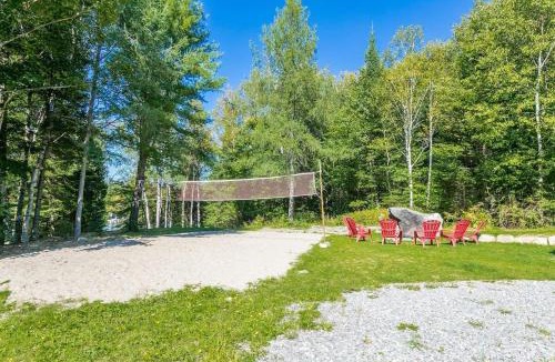 St-Adolphe-d'Howard Ski Chalet | Entre Monts et Lac - lac - Lake front & Volleyball