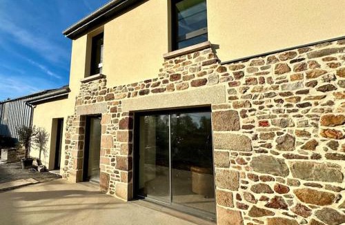 Irodouer House | Entre Rennes et St Malo, grande maison lumineuse Chez Mathilde