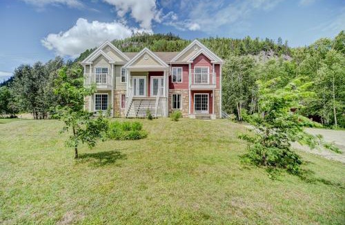 L'Anse-Saint-Jean Apartment | Entre roc et montagne