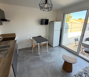 Poussan Apartment | Entre Terre et Mer, logement cosy