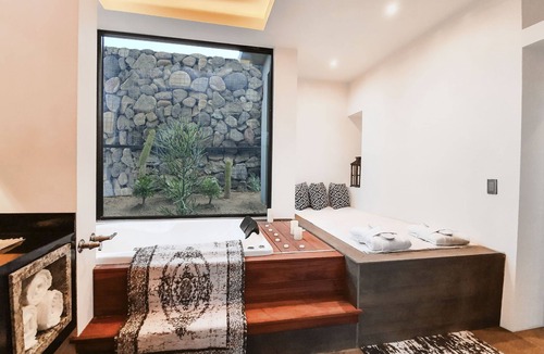 Valle de Guadalupe Hotel | Entre Viñedos