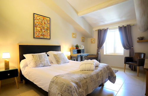 Pujaut Bed & Breakfast | Entre Vigne et Garrigue