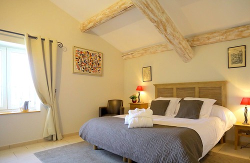 Pujaut Bed & Breakfast | Entre Vigne et Garrigue
