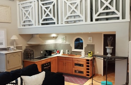Courthezon House | Entre vignes et dentelles