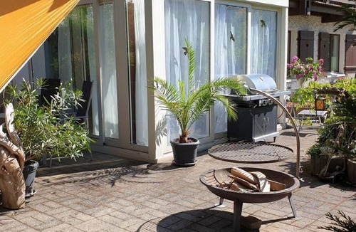 Siglistorf Apartment | Entspannen im Ferienhüsli 1. OG by Interhome
