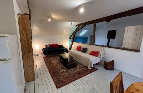 Buzancais Apartment | Environnement privilégié, calme, appart agréable