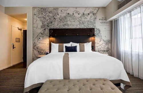Everett Hotel | enVision Hotel Boston Everett