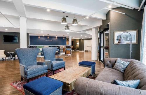 Everett Hotel | enVision Hotel Boston-Everett
