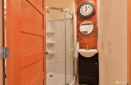 Leavenworth House | Enzo Haus