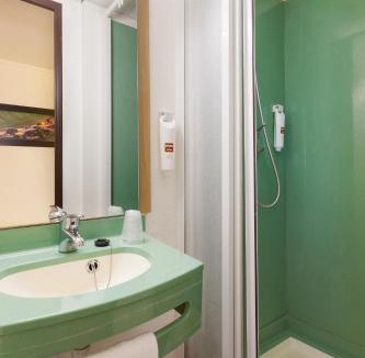 Saint-Martin-sur-le-Pre Hotel | Enzo Hotels Chalons en Champagne