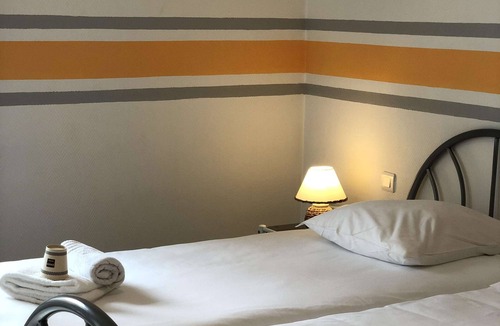Neufchateau Hotel | Enzo Neufchateau By Kyriad Direct