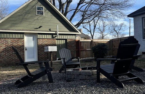 Russellville Apartment | Enzo's Bungalow