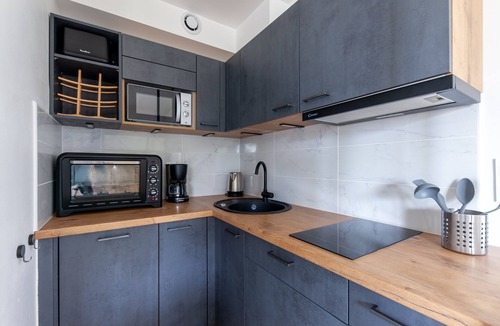 Saint-Regnobert-de-la-Cote-de-Nacre Apartment | Eole - Vue mer, à 200 m de la plage