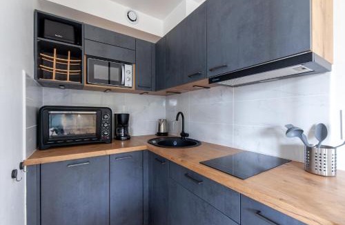 Saint-Regnobert-de-la-Cote-de-Nacre Apartment | Eole - Vue mer, à 200 m de la plage