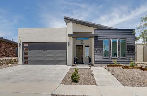Chamberino House | EP Oasis w/Pool & Spa, Near I-10 & Hospitals