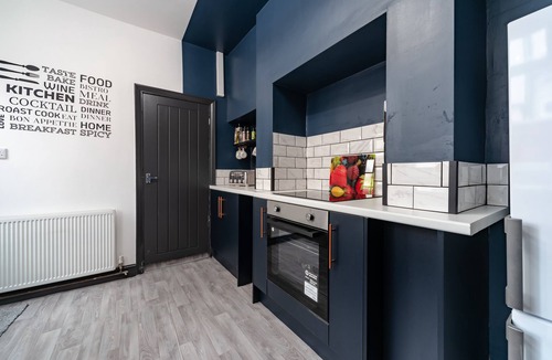 Hull House | Ephphatha 4 Beds Central A63 3 Bedrms Free Wifi