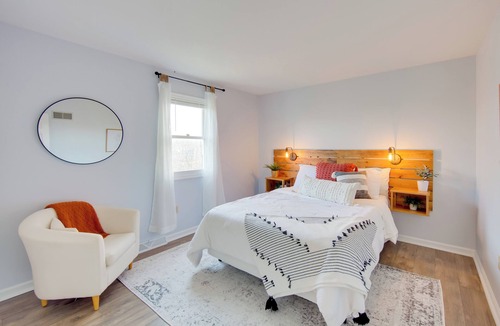 Ephrata House | Ephrata Rental Townhome w/ Balcony!