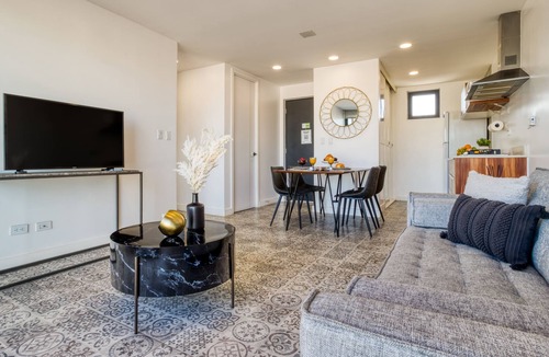 Avenida Revolucion Apartment | Epic Apt w/Balcony+View: GYM+B/Lounge+Pool Table