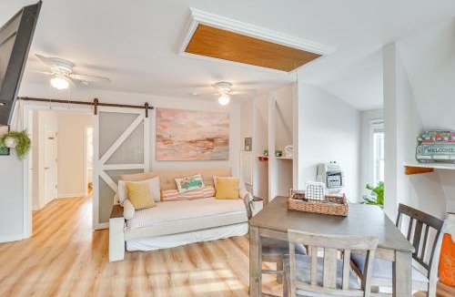 Brunswick Apartment | Epic Brunswick Apartment with Deck!