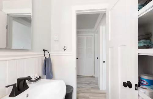 Ship Bottom Apartment | Epic Condo by the Beach