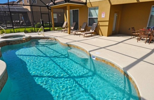 Loughman House | EPIC Family VALUE! Resort Close 2 Disney! Private Pool Oasis! 4183