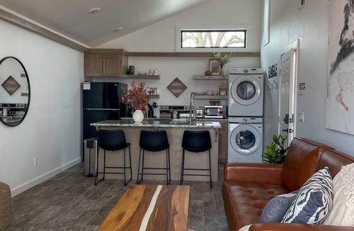 Grove Cabin | Epic Lake Views*Couples*Modern Luxury*King Bed