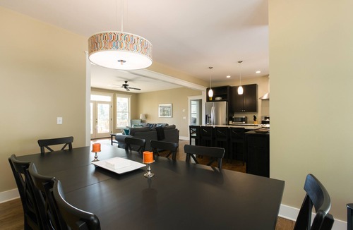 Asheville House | Epic Long Range Mountain Views & Fire Pit! CLOSE to DT AVL/Biltmore/Parkway!