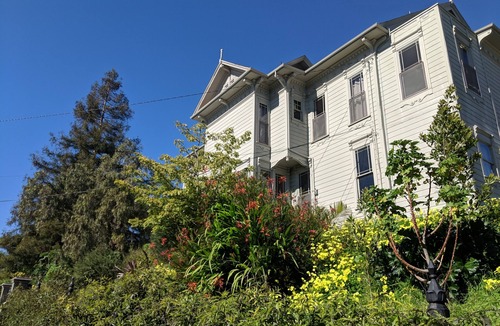 Oakland Villa | Epic Mansion