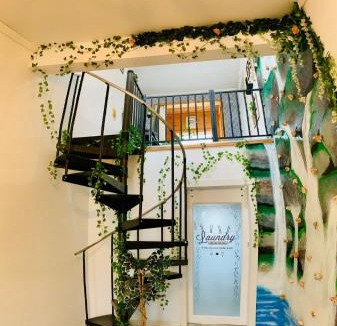 Lorraine House | Epic Snowmobile Loft House!