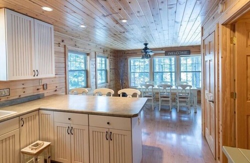 Pequot Lakes Cabin | Epic Sunsets/Pontoon/Kayaks/Firepit/Bikes