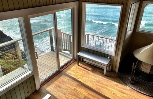 Dillon Beach House | EPIC VIEWS - Absolute Oceanfront on Bluff w/Crashing Surf
