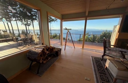 Seahurst House | Epic views, beautiful location, private & quiet