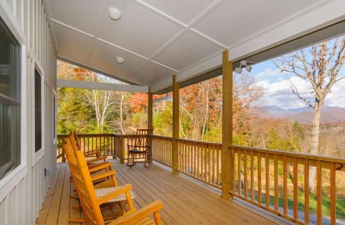 Asheville House | Epic Views! Immaculate Modern Cabin Just 10 Min. From Downtown!