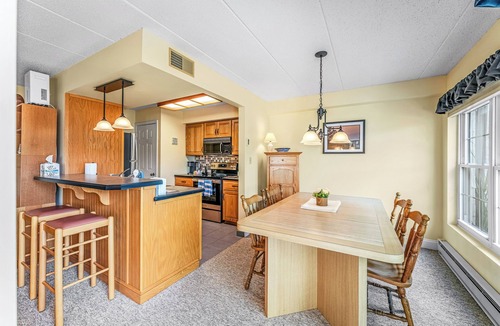 Lake Harmony Condo | Epic Views & Pool Access! Gem on Big Boulder Lake