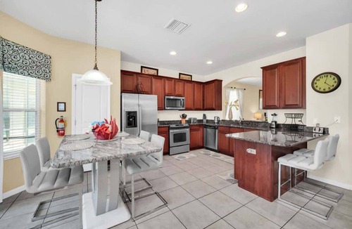 Windsor Hills House | Epic Windsor Hills Grand Family Retreat