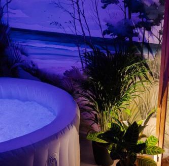 Brax Apartment | Epicur Forest - Logement romantique avec jacuzzi