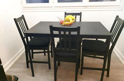 Epinay-sur-Seine Apartment | Epsilon 6 pers Refait neuf Tram Free Parking