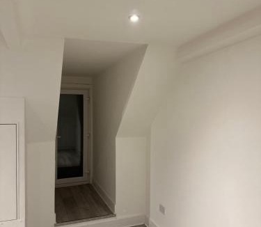 Epsom Apartment | Epsom High Street F10