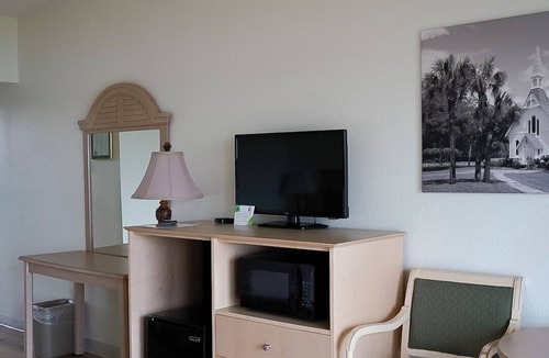 Epworth Acres Hotel | Epworth By The Sea