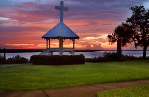Epworth Acres Hotel | Epworth By The Sea