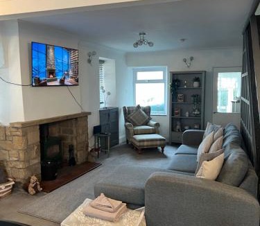 Crich House | Epworth Cottage