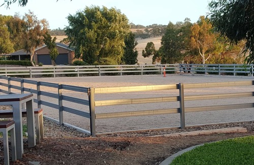 Uleybury House | Equestrian Farm Stay