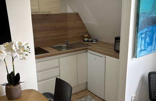 Roubaix Apartment | Equilibrium Family House by E