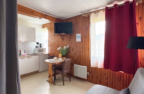 La Llagonne Apartment | Equipped studio at the foot of the Quillane ski slopes