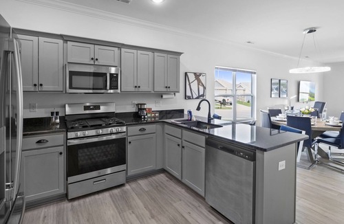 Jeffersonville House | Equus: Work Friendly & Near Downtown